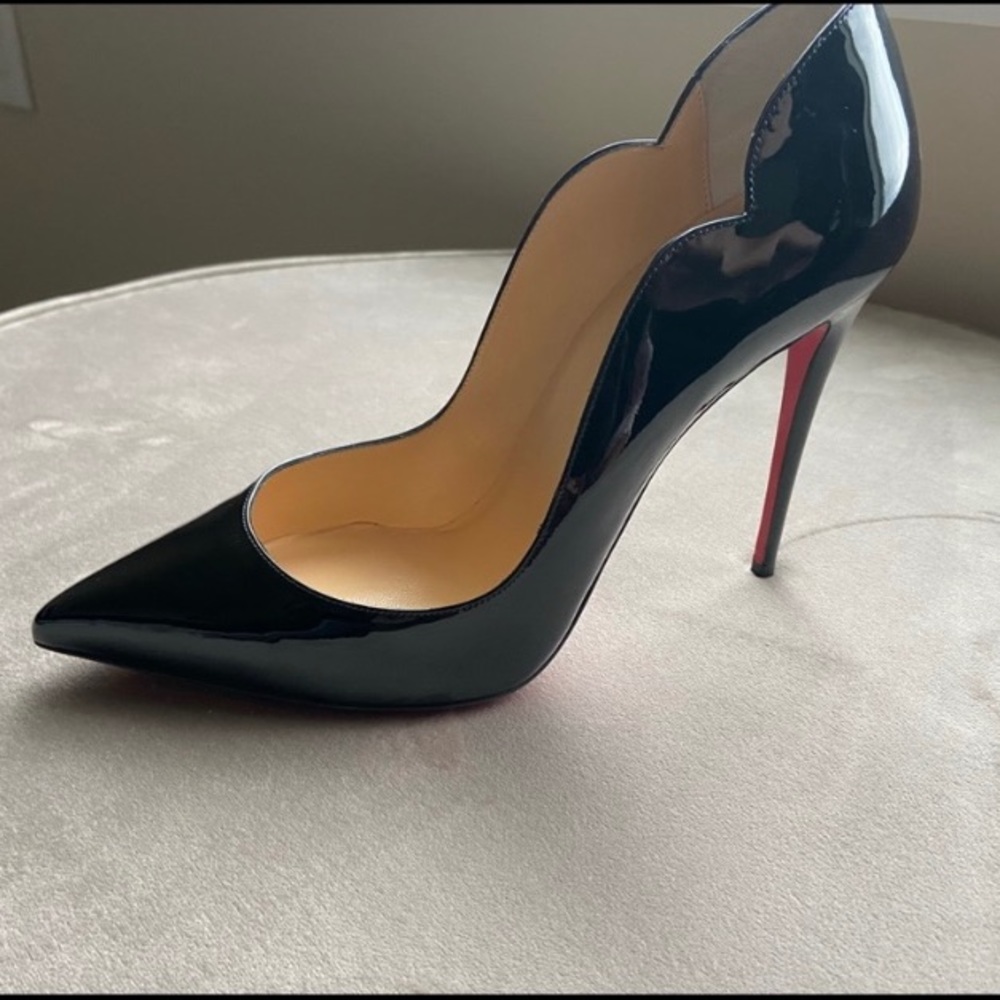 Christian Louboutin Hot Chick Pump, Size 40